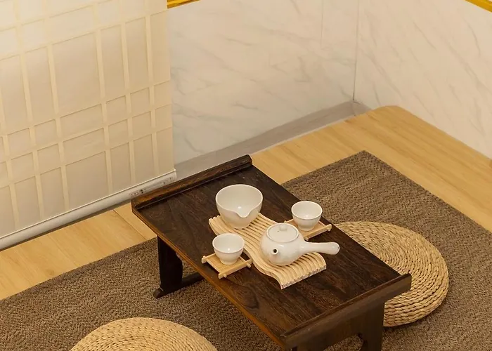 Hongdae Mangwon Station Nearby, Quiet Korean-style Stay, Free Luggage Storage * 서울특별시