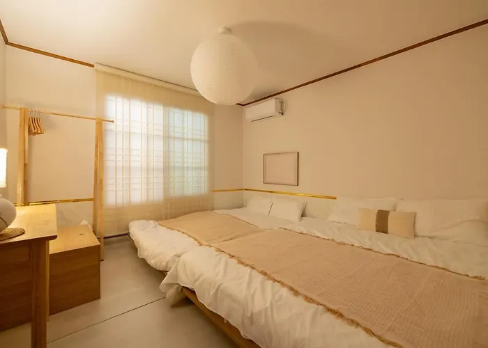 Hongdae Mangwon Station Nearby, Quiet Korean-style Stay, Free Luggage Storage 아파트 *
