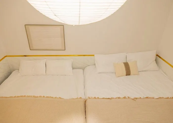 Hongdae Mangwon Station Nearby, Quiet Korean-style Stay, Free Luggage Storage 아파트 서울특별시